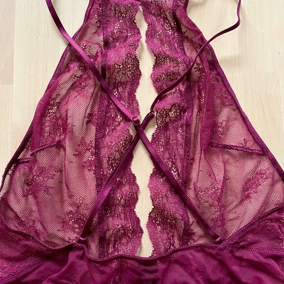 Victoria's Secret Women's Burgundy Lacey Sheer One Piece Lingerie Bodysuit sz SM - Picture 5 of 6